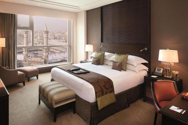 Fairmont Makkah Clock Royal Tower